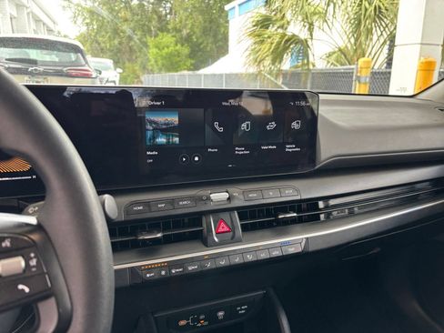 Used 2025 Kia K4 FWD image 17