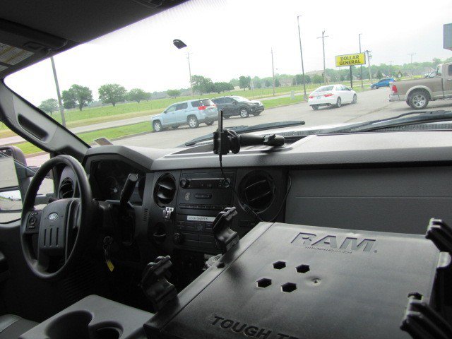 Used 2011 Ford F550 2WD Regular Cab Super Duty w/ Payload Upgrade Pkg image 8
