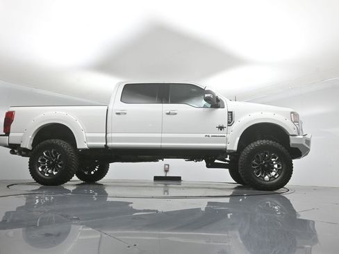 Used 2021 Ford F250 Lariat w/ Lariat Ultimate Package AWD/4WD image 44