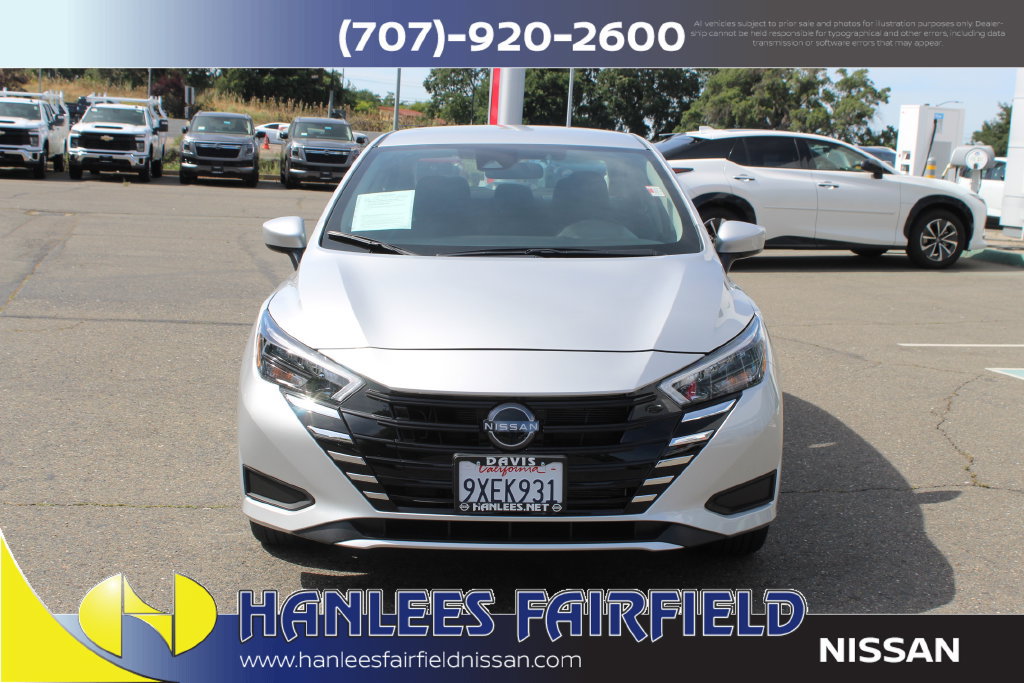 Used 2025 Nissan Versa SV w/ Trunk Package FWD image 4