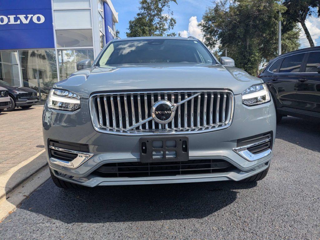 Certified 2023 Volvo XC90 B6 Ultimate AWD/4WD image 9