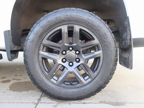 Used 2020 Chevrolet Silverado 1500 LT Trail Boss image 42