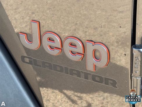 Certified 2022 Jeep Gladiator Mojave w/ LED Lighting Group image 30