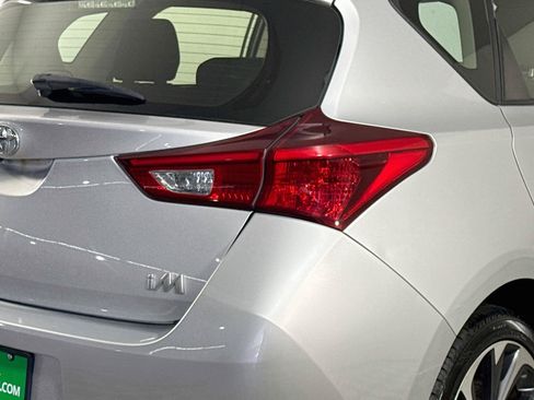 Used 2018 Toyota Corolla iM w/ All-Weather Mat Package FWD image 34