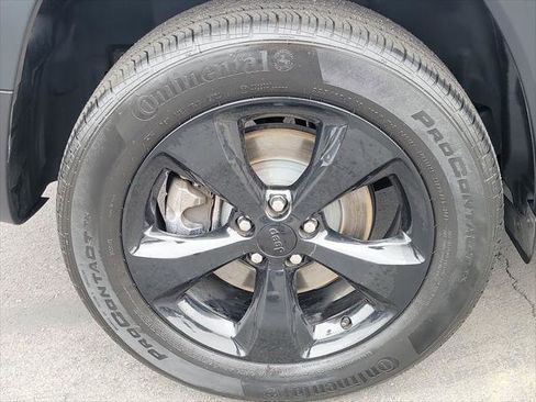 Certified 2023 Jeep Cherokee Altitude Lux image 20