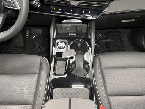 Used 2024 Buick Envision Avenir image 10