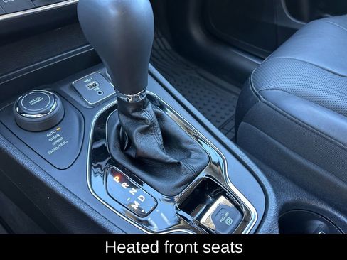 Used 2019 Jeep Cherokee Limited image 24