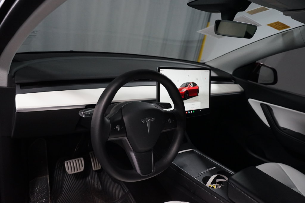 Used 2022 Tesla Model Y Performance AWD/4WD image 7