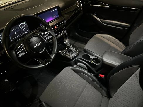 Certified 2024 Kia Seltos S image 12