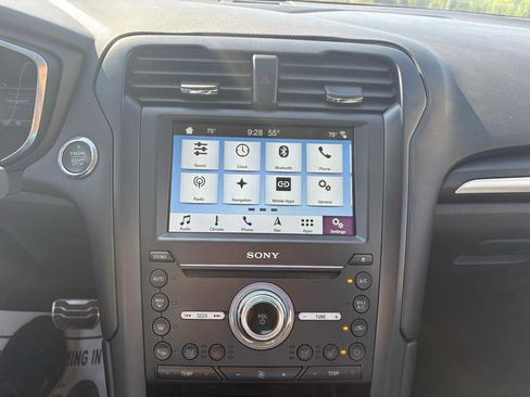 Used 2017 Ford Fusion Titanium image 17