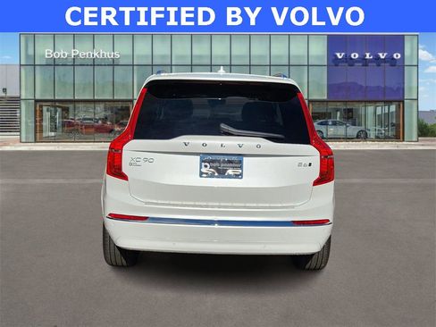 Used 2025 Volvo XC90 B6 Core w/ Protection Package Premier image 4