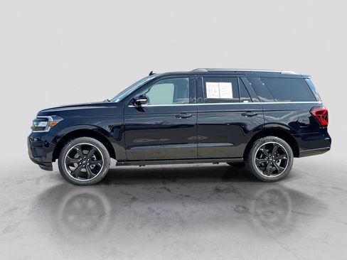 Used 2023 Ford Expedition Limited AWD/4WD image 3