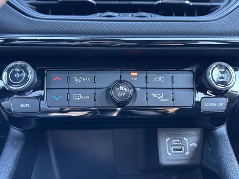 New 2026 Jeep Compass Latitude AWD/4WD image 6