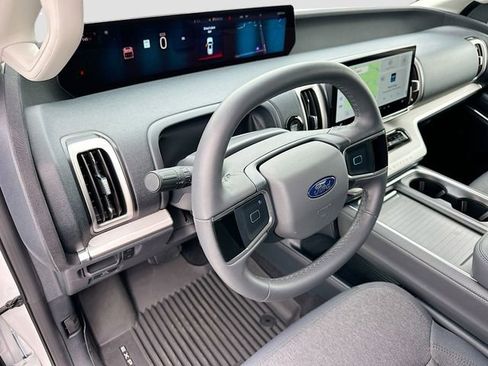 New 2026 Ford Expedition Max Active RWD image 6