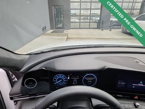 Certified 2025 Hyundai Elantra SEL image 14