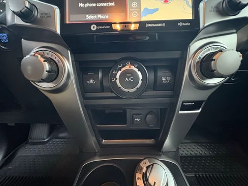 Certified 2024 Toyota 4Runner SR5 Premium image 22