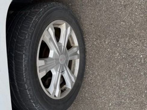 Used 2017 GMC Terrain SLE image 14