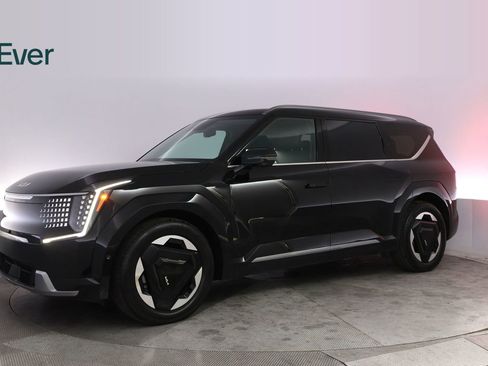 Used 2024 Kia EV9 Land AWD/4WD image 18