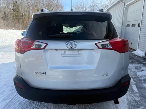 Used 2015 Toyota RAV4 LE image 6