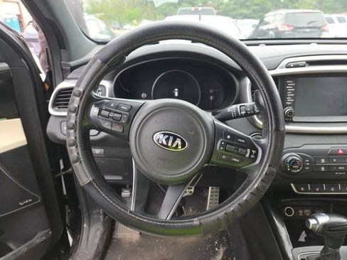 Used 2016 Kia Sorento SX FWD image 10