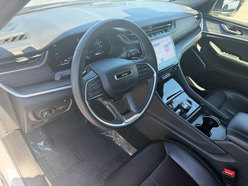 Used 2024 Jeep Grand Cherokee Limited 4xe AWD/4WD image 11