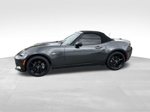 Certified 2023 MAZDA MX-5 Miata Club image 2