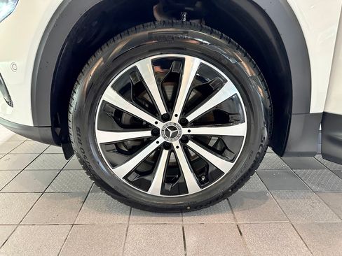 Certified 2023 Mercedes-Benz GLB 250 4MATIC image 38