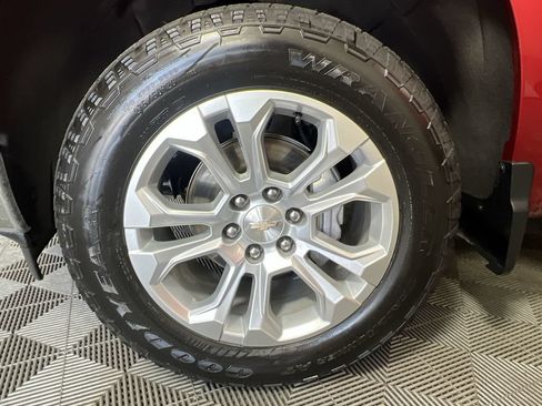 Used 2023 Chevrolet Silverado 1500 LTZ w/ LTZ Premium Package AWD/4WD image 33