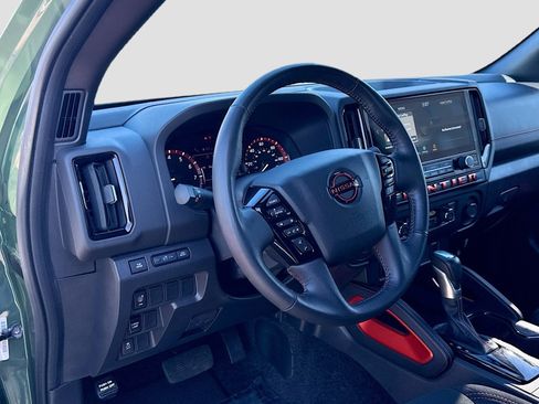 Used 2025 Nissan Frontier Pro-X RWD image 20