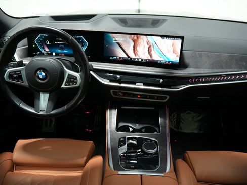 Used 2024 BMW X5 xDrive40i w/ M Sport Package AWD/4WD image 36