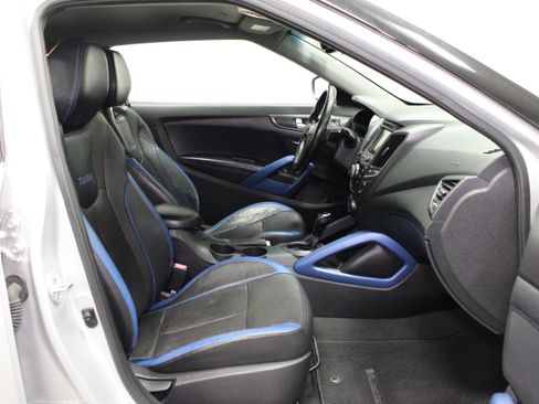 Used 2013 Hyundai Veloster Turbo FWD image 14
