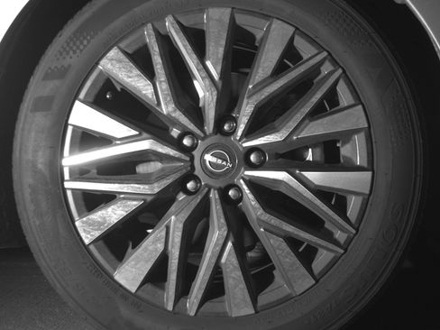 Used 2025 Nissan Altima 2.5 SV image 13