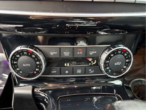 Used 2016 Mercedes-Benz G 550 image 32