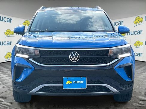 Used 2022 Volkswagen Taos SE image 2