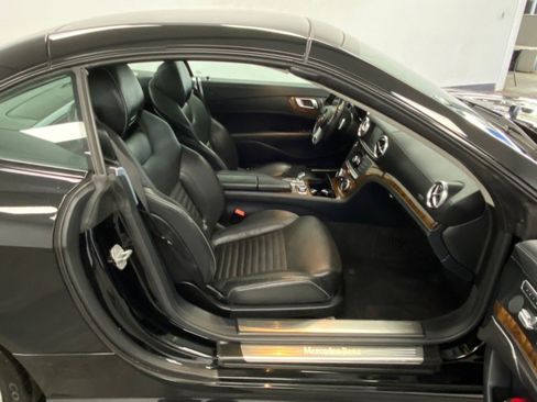 Used 2014 Mercedes-Benz SL 550 image 32