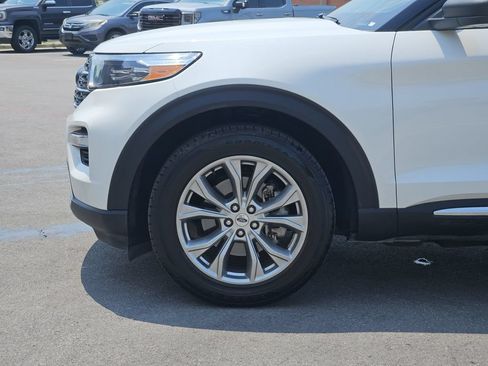 Used 2022 Ford Explorer XLT w/ Equipment Group 202A RWD image 6