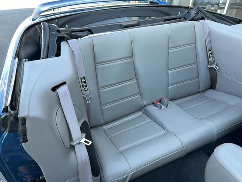 Used 2000 Ford Mustang Convertible RWD image 18