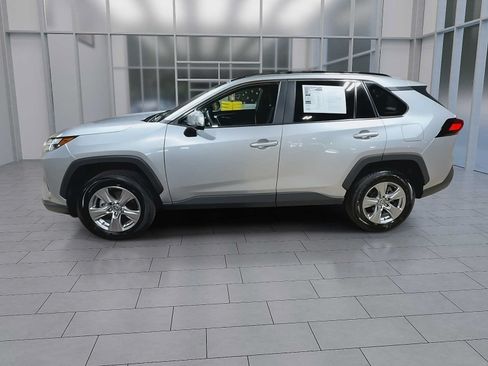 Used 2025 Toyota RAV4 XLE AWD/4WD image 5