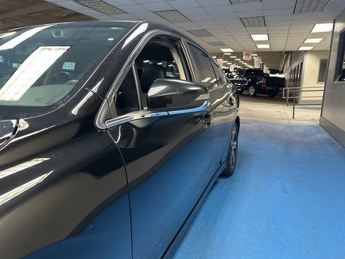 Used 2022 Subaru Legacy Limited image 17