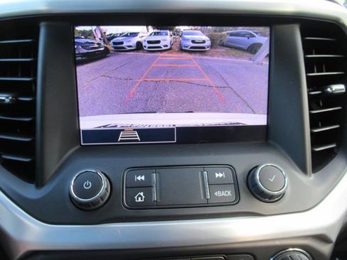 Used 2023 GMC Acadia SLE w/ Driver Convenience Package AWD/4WD image 27