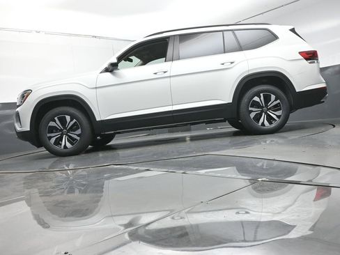 New 2026 Volkswagen Atlas SE FWD image 34
