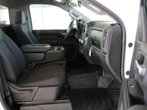 Used 2024 GMC Sierra 3500 Pro w/ Convenience Package image 22