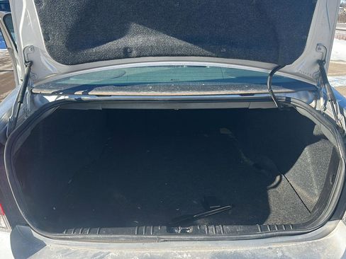 Used 2015 Chevrolet Impala LT image 23