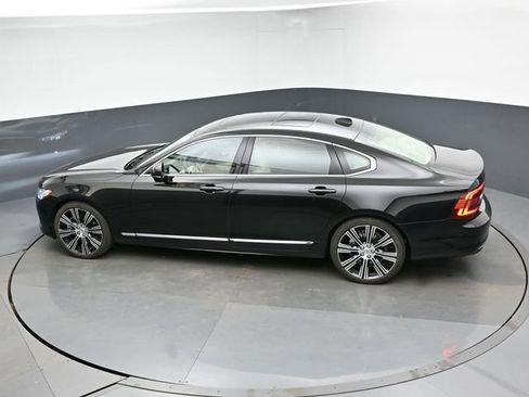 Used 2023 Volvo S90 B6 Plus image 46
