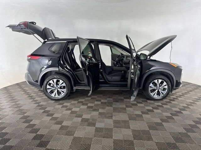 Used 2021 Nissan Rogue SV AWD/4WD image 13