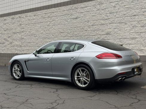 Used 2014 Porsche Panamera S RWD image 2