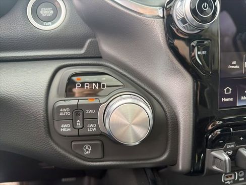 New 2026 RAM 1500 Laramie AWD/4WD image 14