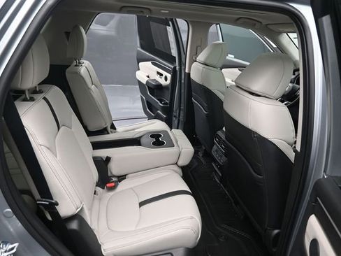 New 2026 Honda Pilot Touring image 38