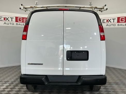 Used 2017 Chevrolet Express 2500 image 8