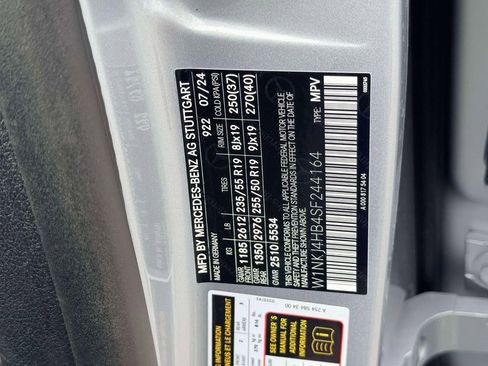 Used 2025 Mercedes-Benz GLC 300 4MATIC w/ AMG Line image 15